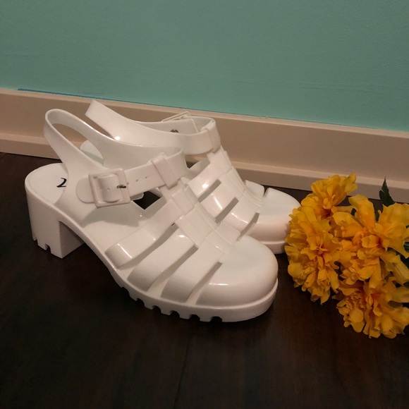 Vintage Shoes - 🆕VTG Style Jelly Platform Scandals